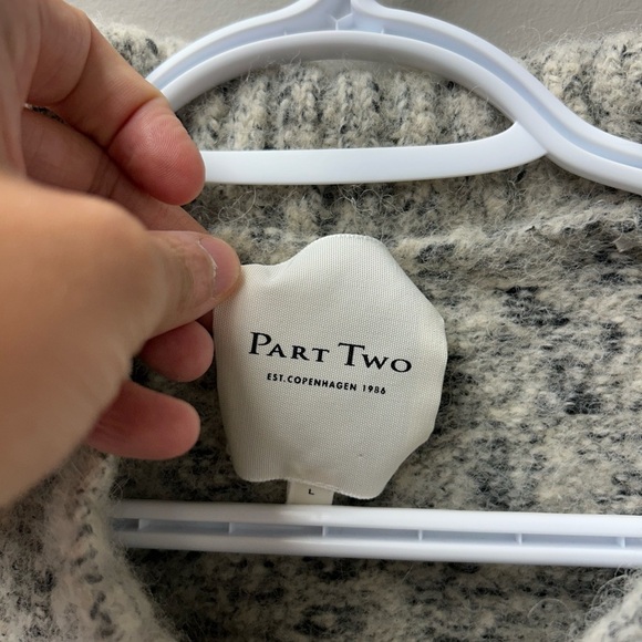 Part Two Pullover V Neck Wool Sweater - Picture 3 of 4